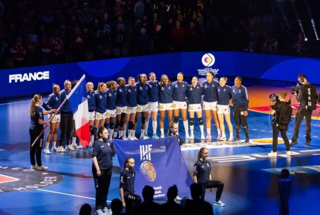 🇫🇷 JOUR DE FINALE 🇫🇷

⏰ 19h00
📺 @beinsports_fr - @tf1 
📸 @handball.takaproduction 

#worldcup #ihf2023 #bleuetfier #france #equipedefrance #handball #ensemble #dennorswe2023🇩🇰🇳🇴🇸🇪 #aimtoexcite #handballfeminin #game #francehandball #win #FRANOR